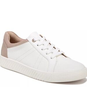 Naturalizer SOUL white 'leather' sneaker Size 7.5
